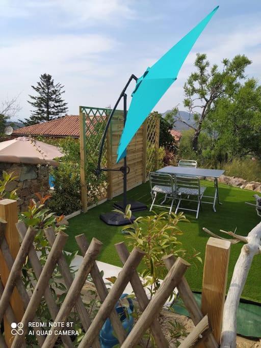Duplex Avec Jardin, Proche Village Calenzana Bagian luar foto